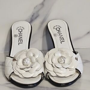 Chanel White Floral Women's Shoes - Sz 39